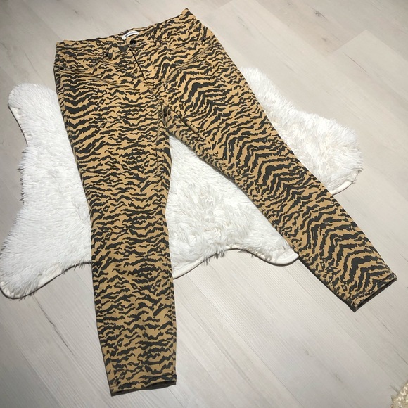 Good American Good Waist Crop Jeans - Picture 5 of 10